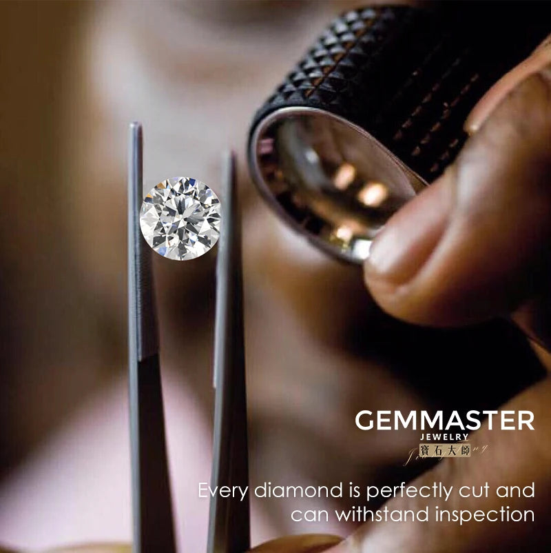 Round Brilliant cut Lab grown diamonds including a GIA IGI certificate 
Colour: D E F G 
Clarity: VVS 
Sizes: 1ct 2ct 3ct
