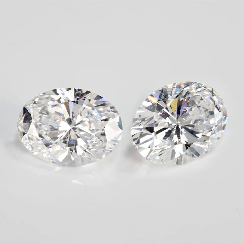 Oval Cut Lab grown diamonds including a GIA IGI certificate 
Colour: D E F G 
Clarity: VVS
Sizes: 1ct 3ct 5ct
Cut: Excellent cut