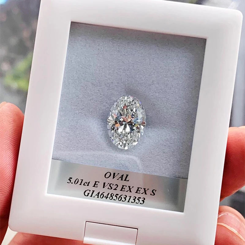 Oval Cut Lab grown diamonds including a GIA IGI certificate 
Colour: D E F G 
Clarity: VVS
Sizes: 1ct 3ct 5ct
Cut: Excellent cut