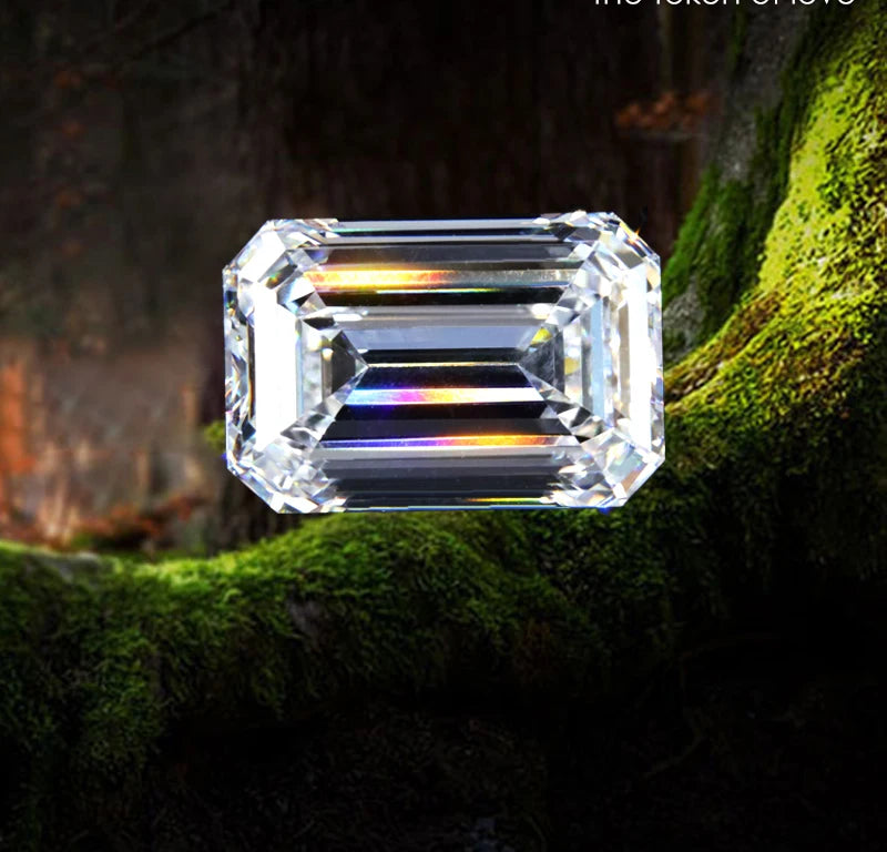Emerald cut Lab Diamond With GIA IGI certificate
Clarity: VVS VS
Colour: D E F
Size: 1ct 2ct 3ct
Cut: Excellent cut
